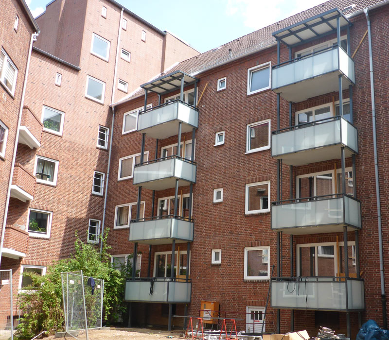 Neubau von Balkonen Lesserstra&szlig;e 76-71/Friedrich-Ebert-Damm 12-26